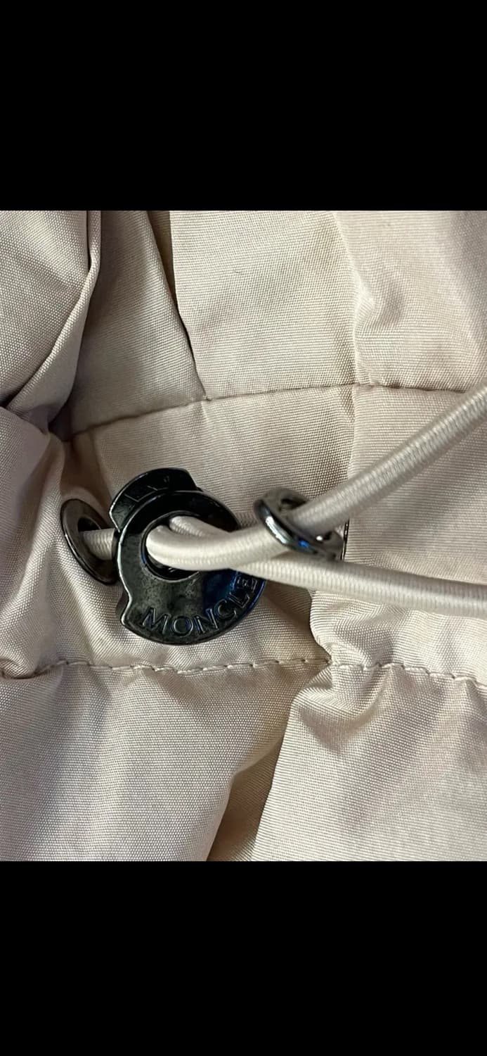 MONCLER RUFFLE HEM PUFFER JACKET SALE 상품이미지5