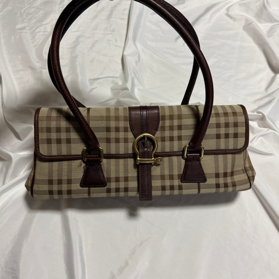 버버리 노바체크 숄더백 상품이미지1