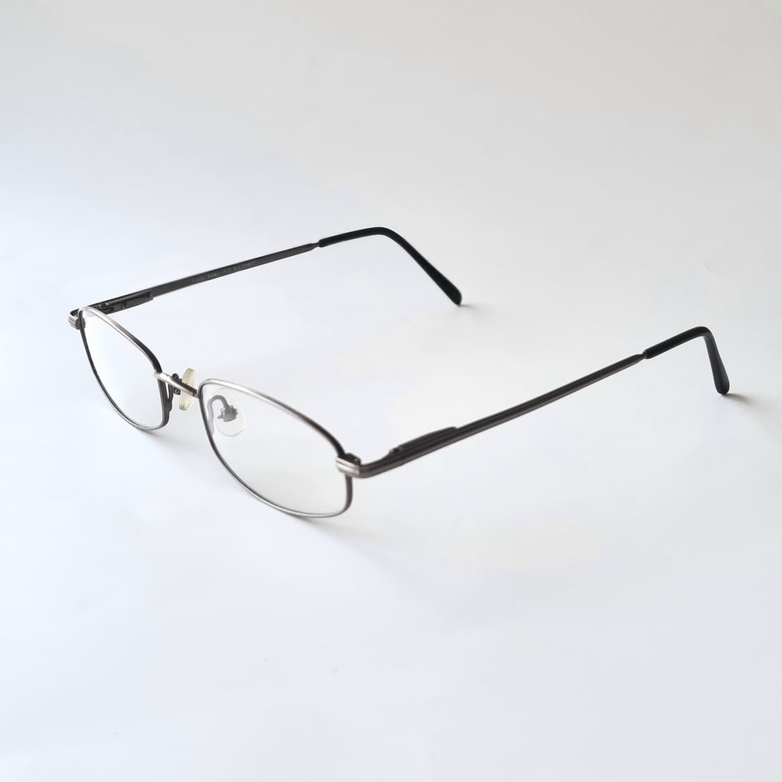 데드스탁 긱시크 무드 슬림  타원형 메탈 안경테 654 상품이미지3