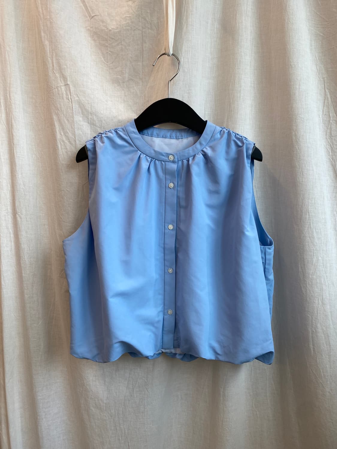 블루 볼륨 슬리브리스셔츠(M) 상품이미지1