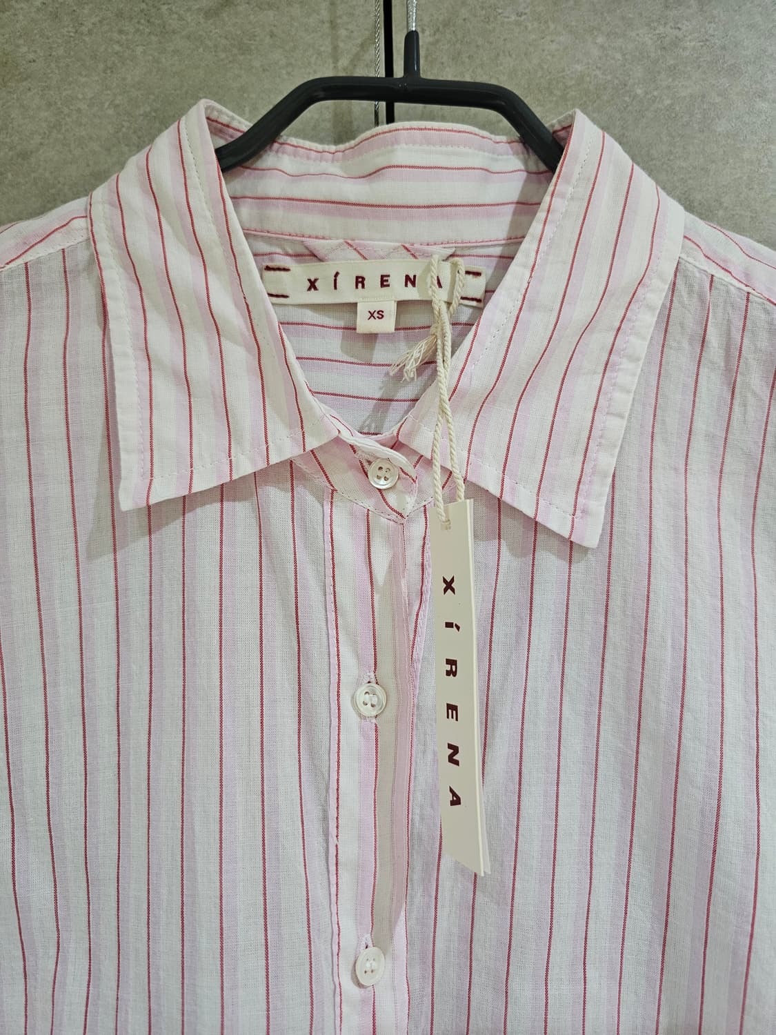 (새상품 )XIRENA
Beau Button Down Shirt 상품이미지3