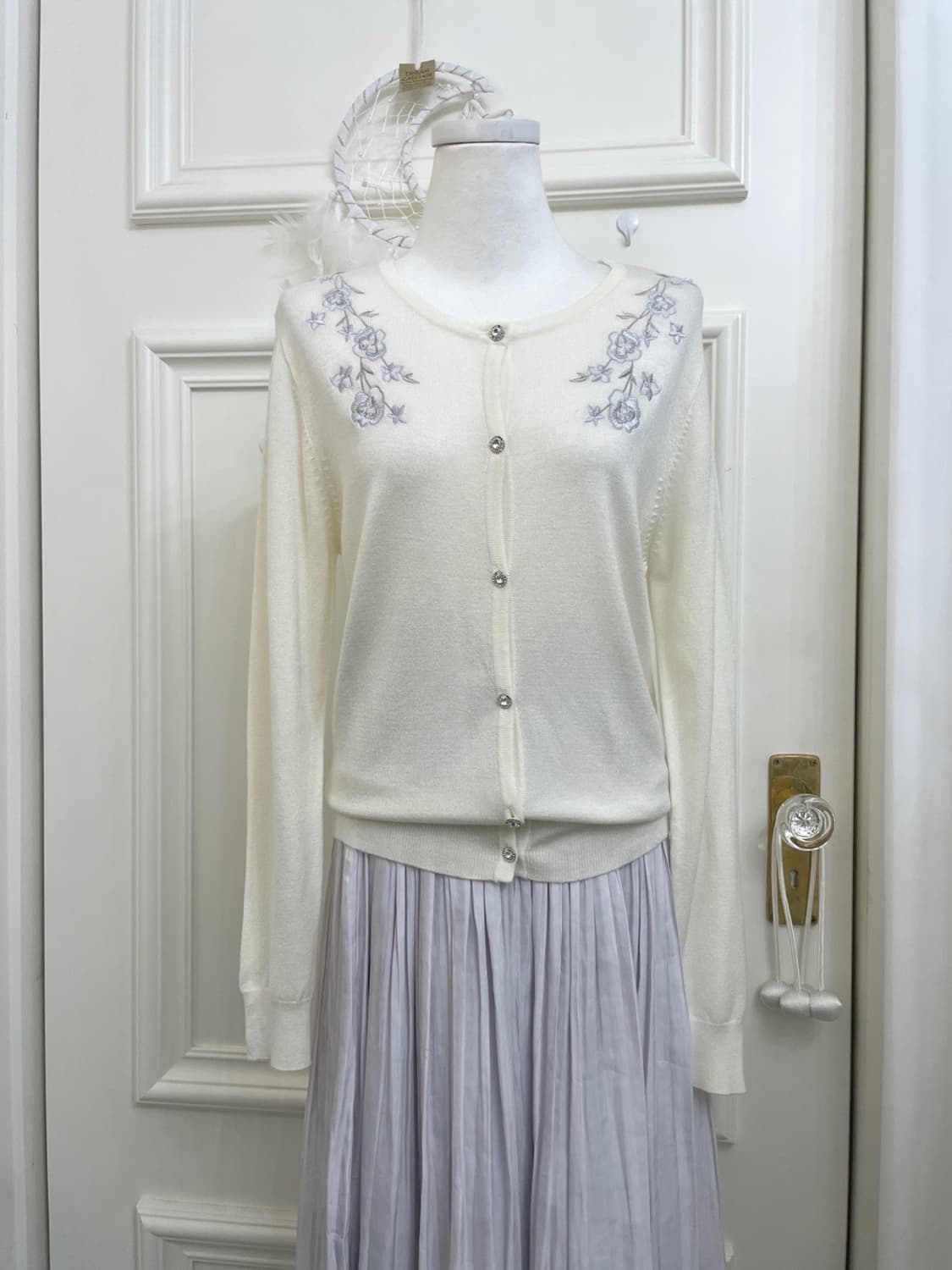 ivory pastel flower embroidery beautiful 상품이미지1