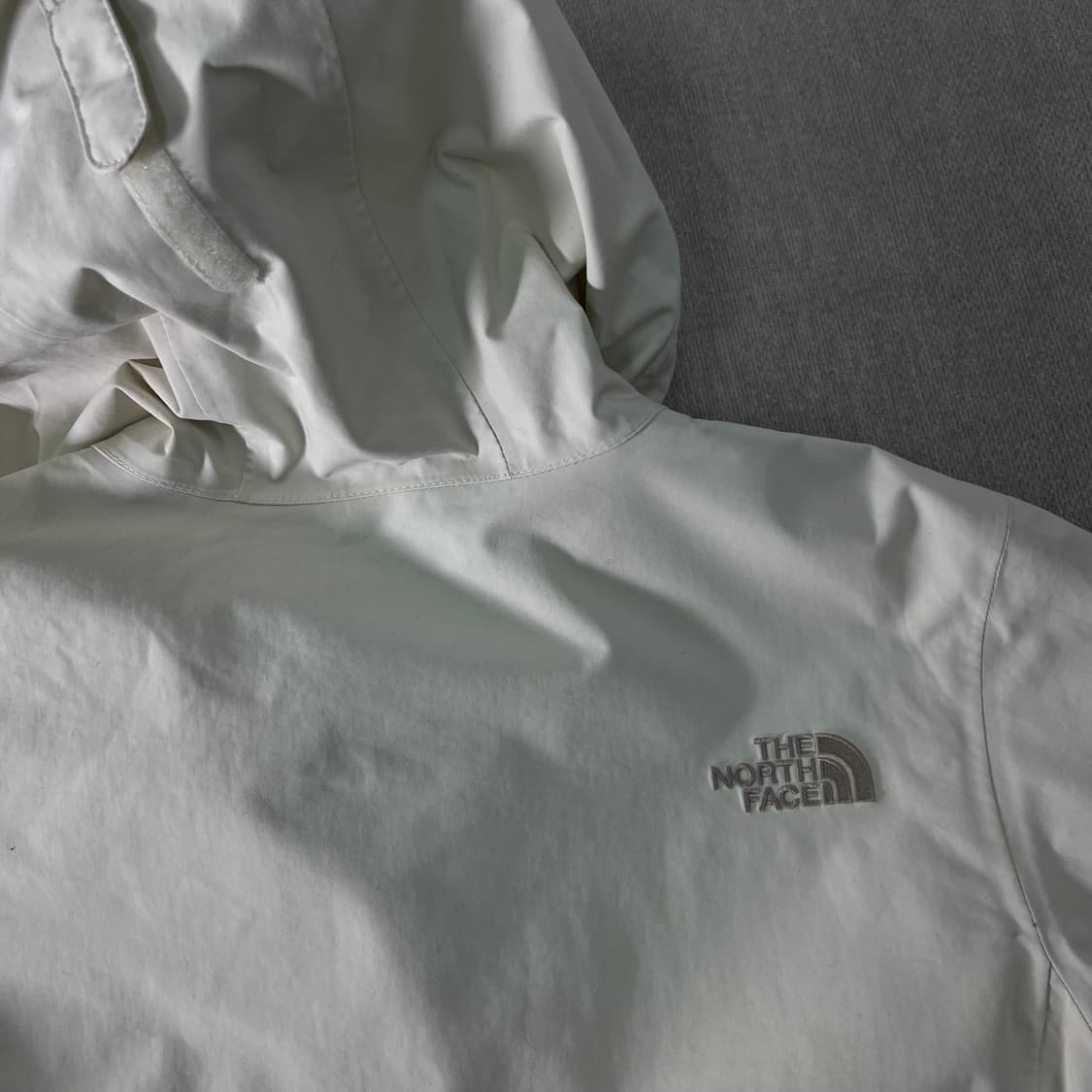 W 95 노스페이스 드라이벤트 화이트 바람막이 자켓  상품이미지5