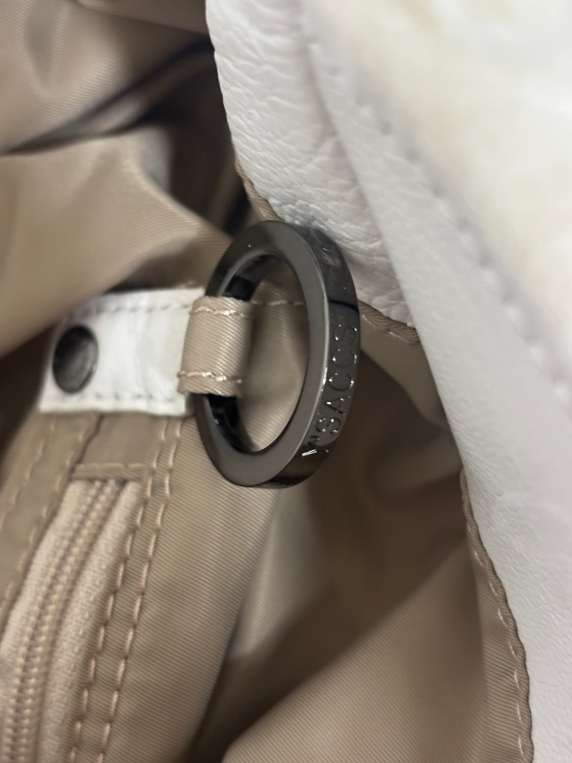 Y‘SACCS 염소가죽 화이트 퍼 숄더백 상품이미지4