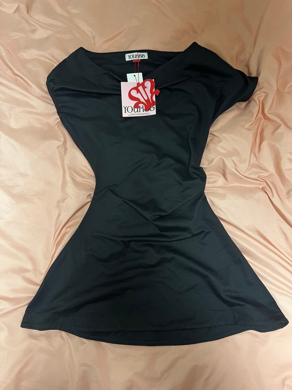 Youhee 유희 블랙 오프숄더 미니 원피스 상품이미지3