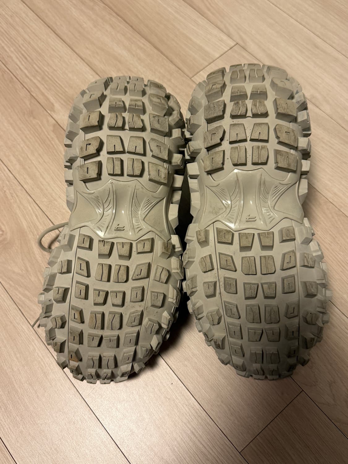 43] 발렌시아가 디펜더 베이지 국내매장판 풀구성 상품이미지3