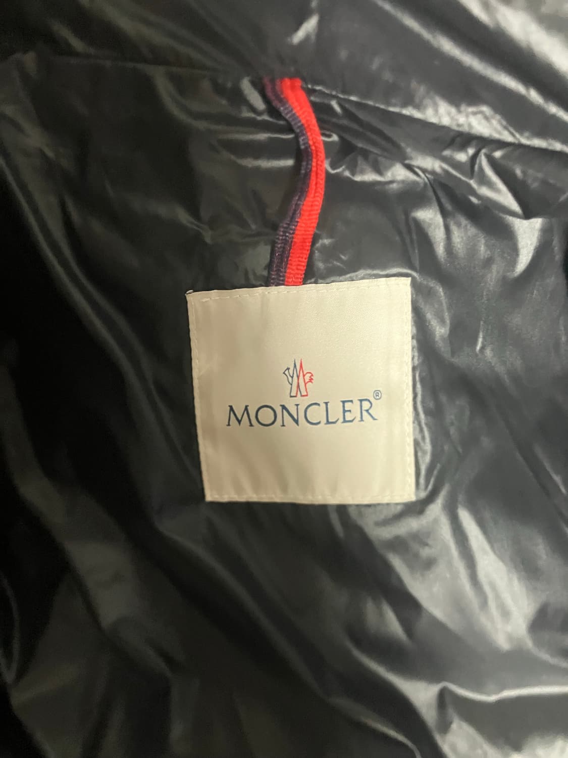 몽클레어 몽클레르 패딩 판매합니다 (급전필요합니다 얼른 연락주세요) 상품이미지4