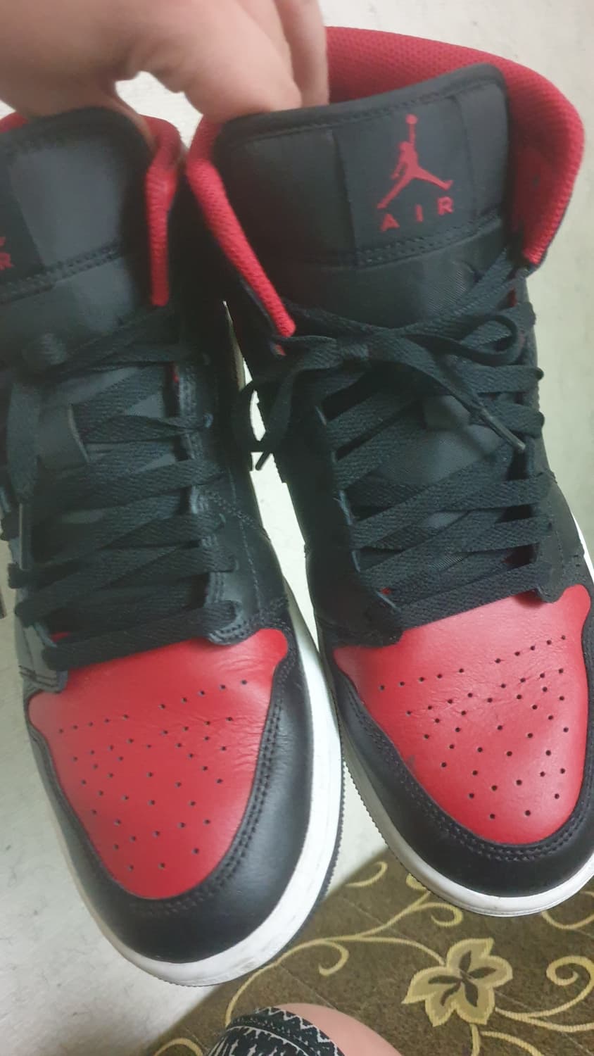 나이키 에어조던 1 미드 상품이미지1