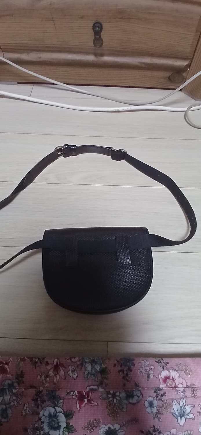 라코스테 피케 가죽 웨이스트백 또는 크로스바디 백  상품이미지2