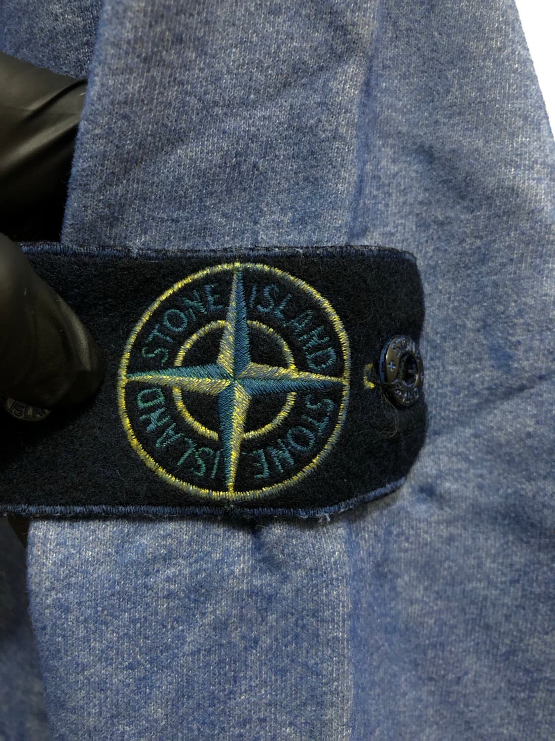 [S] 스톤아일랜드 더스트 컬러 트리트먼트 스웻셔츠 블루 상품이미지3