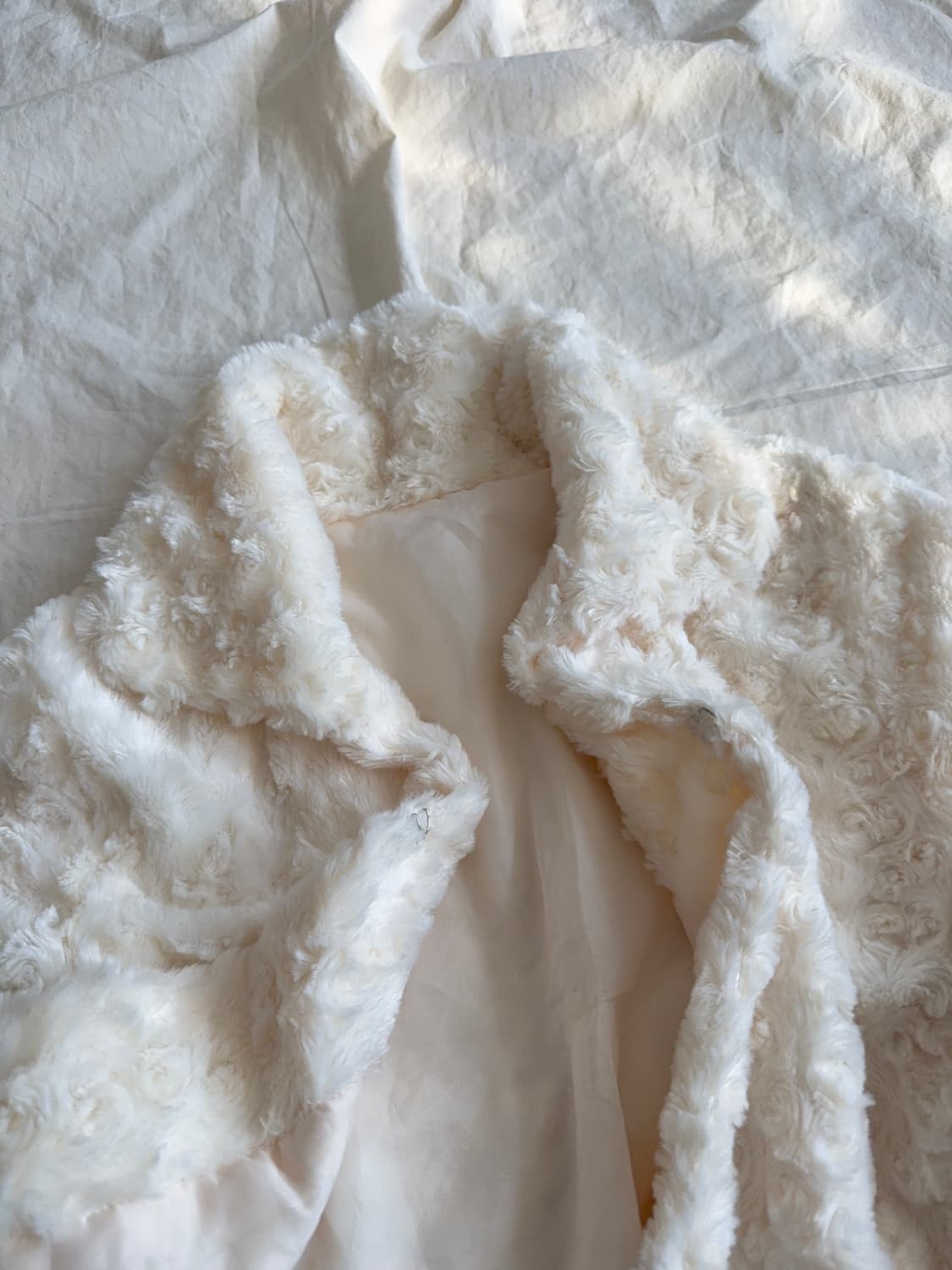 아이보리베이지 로걀 러블리 폭닥 크롭퍼 폴레로 가디건 상품이미지4