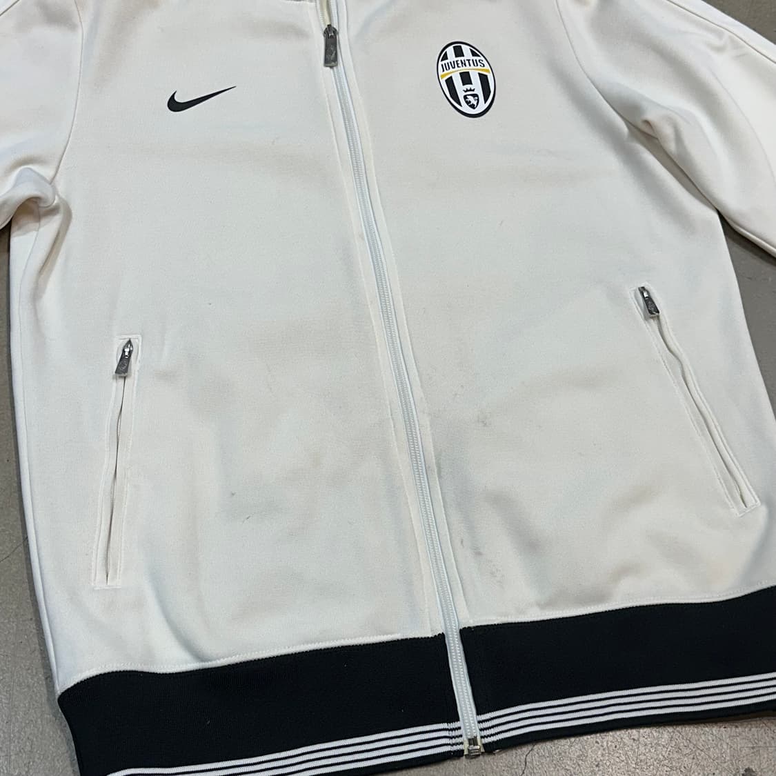 L 나이키 유벤투스 화이트 트랙탑 상품이미지7