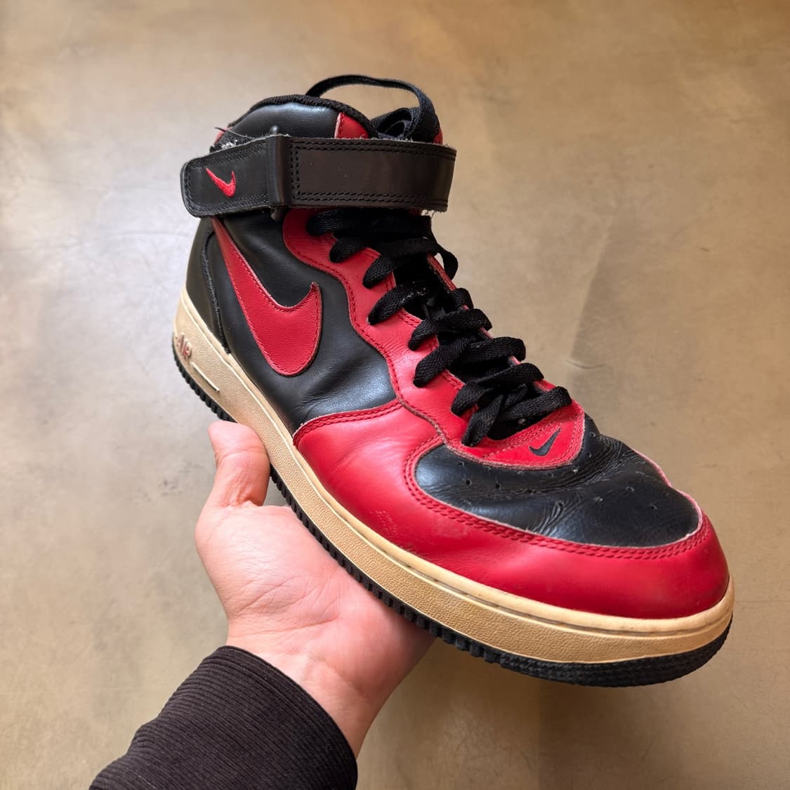 2004 나이키 에어포스 미드 브레드 리버스 레드 블랙  상품이미지1