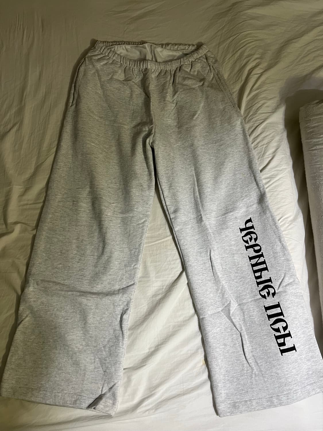 이지 고샤루브친스키 후드 팬츠 셋업 상품이미지2