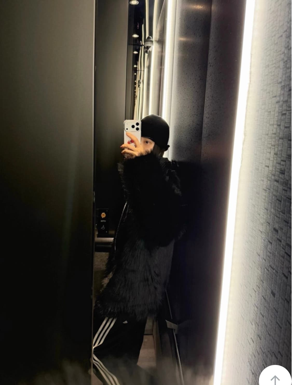 올슨 후드 퍼 자켓 (블랙,리버시블) 상품이미지1