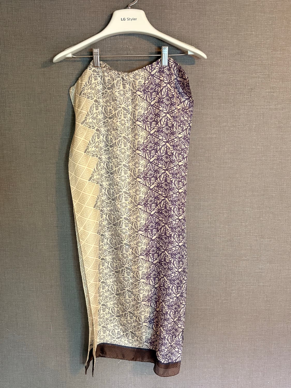 mila schon 실크 롱 스카프 상품이미지1