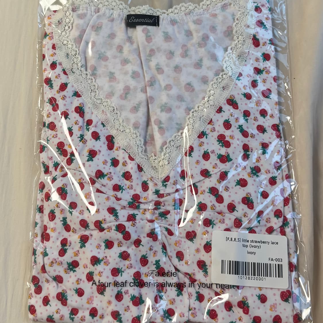 샵페어리 스트로베리 레이스 탑 아이보리 새상품 shopfaerie 상품이미지2