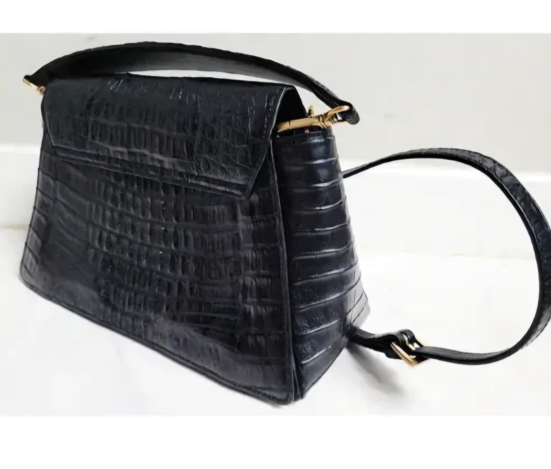 파시에티티 악어가죽백 상품이미지3