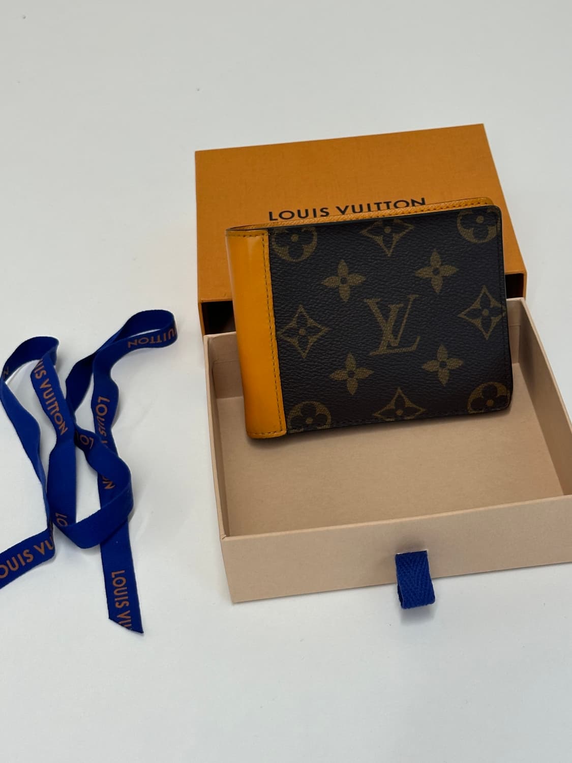 A / 루이비통 멀티플 월릿 모노그램 마카사르 사프란 옐로우 상품이미지1