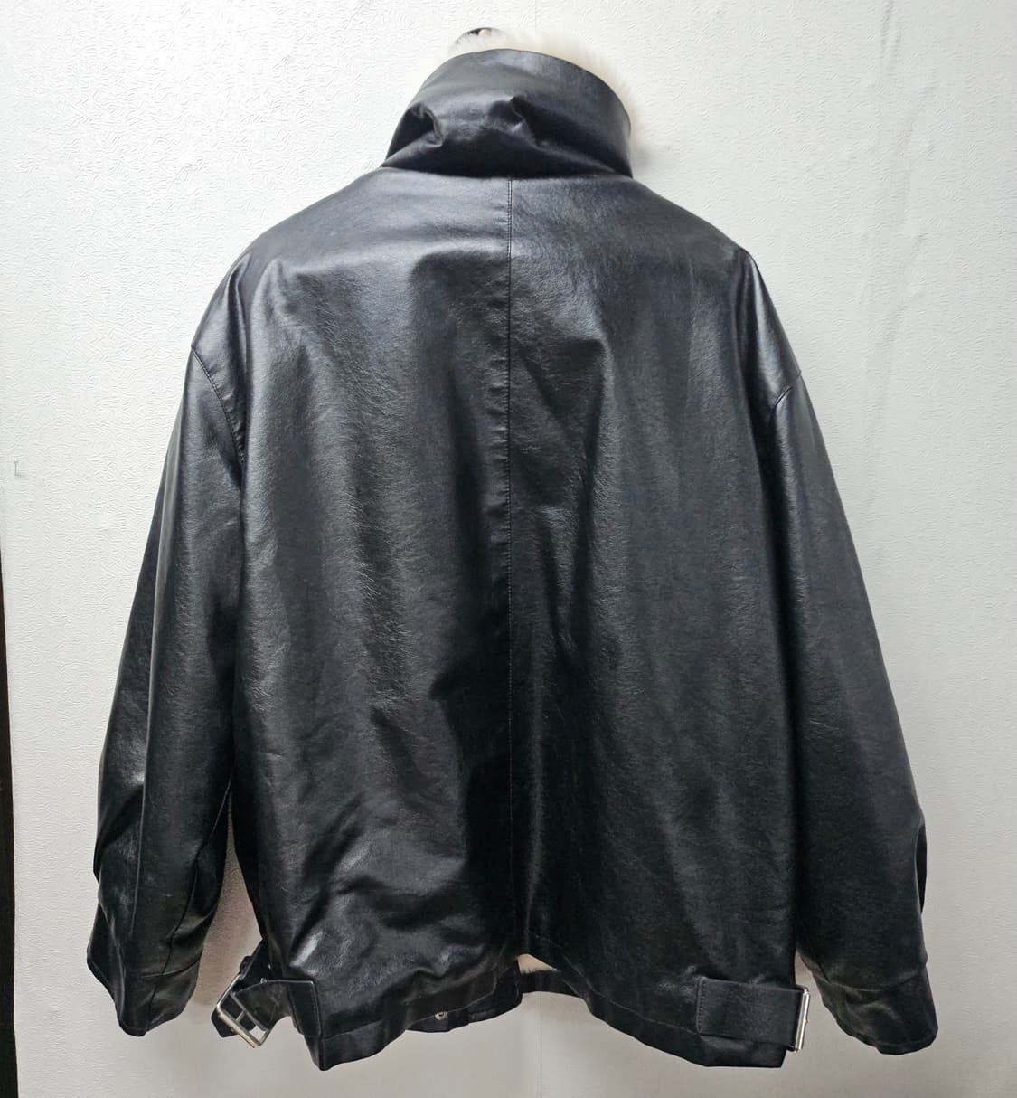 블랙 인조 가죽 무스탕 자켓  F 상품이미지3