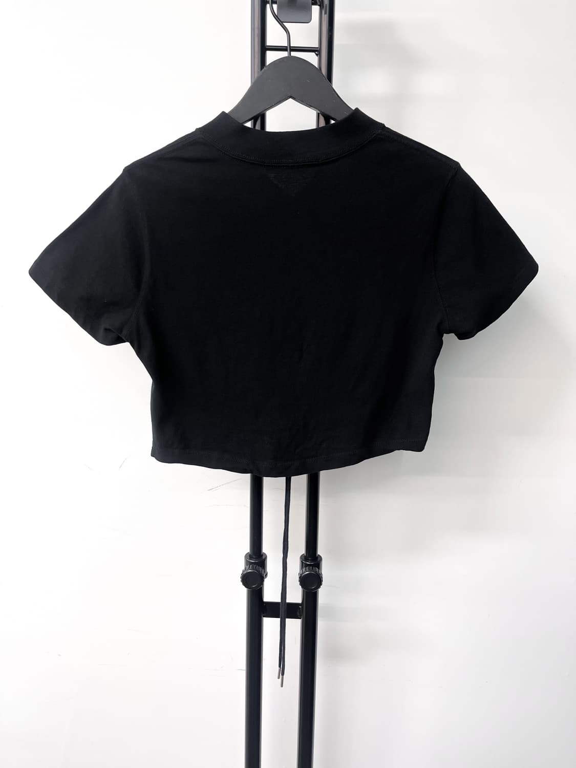 티 바이 알렉산더왕 프론트 셔링 크롭 티셔츠 상품이미지3