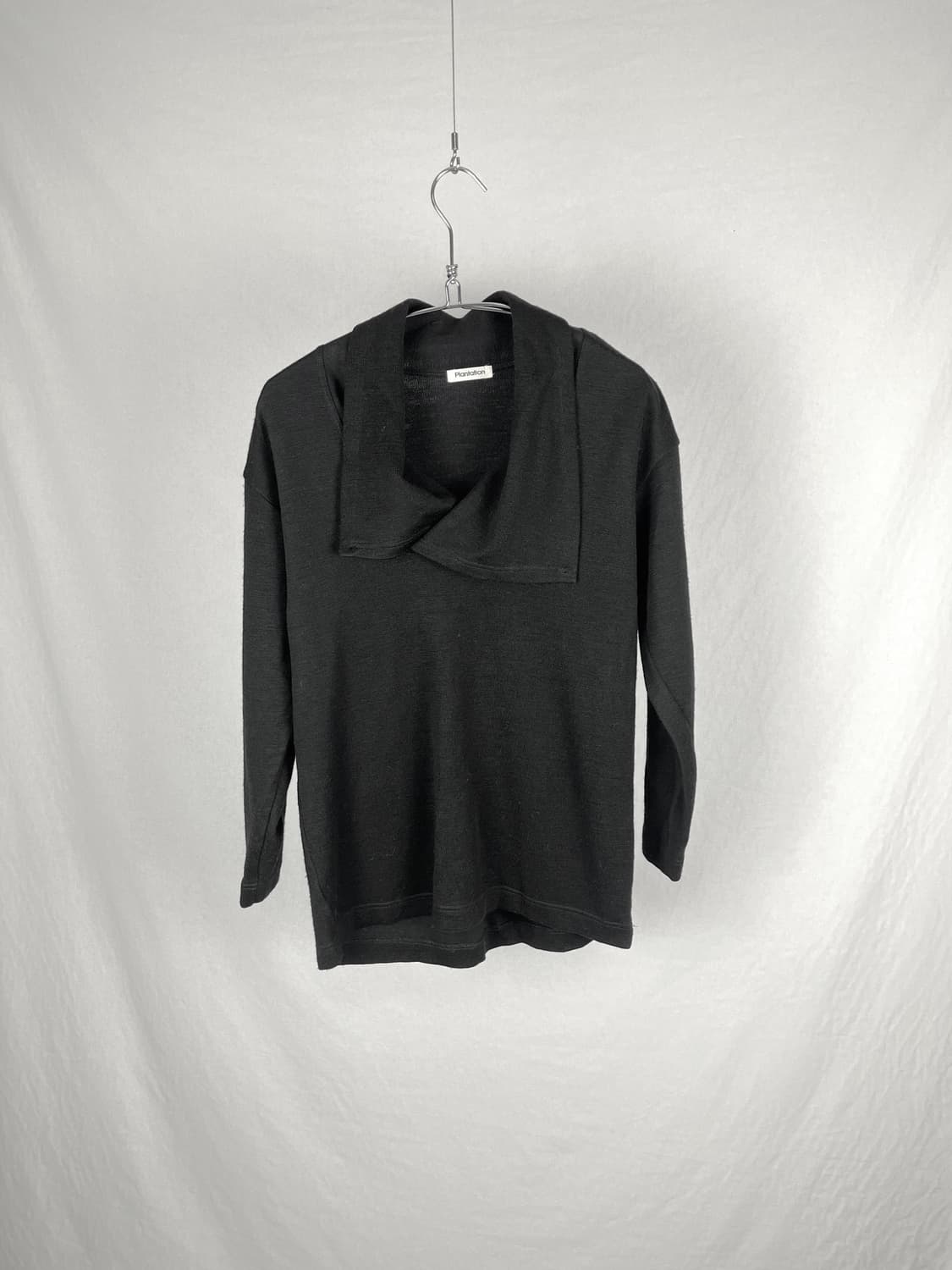 Plantation by Issey Miyake 넥 포인트 니트  상품이미지1