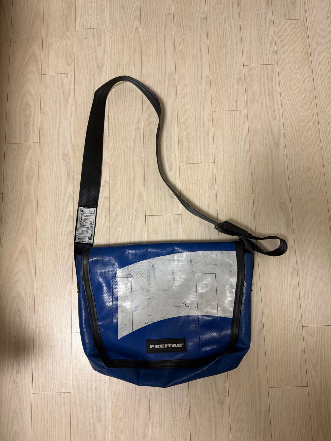 프리이탁 덱스터 상품이미지1