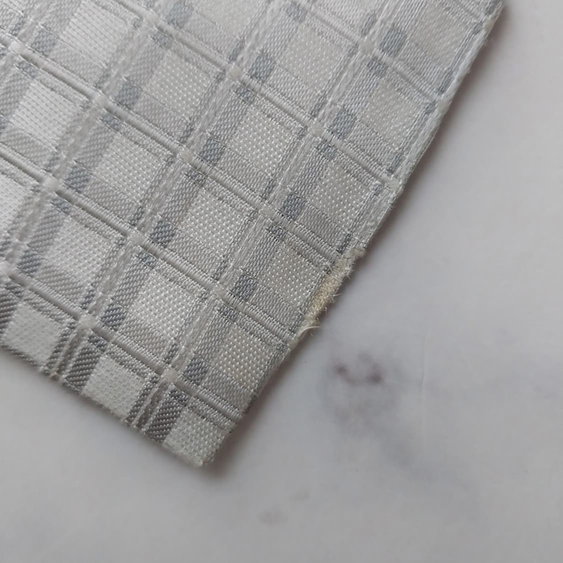 버버리 실크 화이트 실버 체크 넥타이 9.6cm B등급 K1672
 상품이미지9