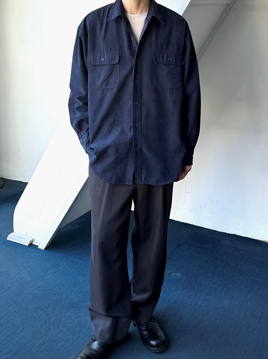 Fake suede fabric L/S shirt 상품이미지7