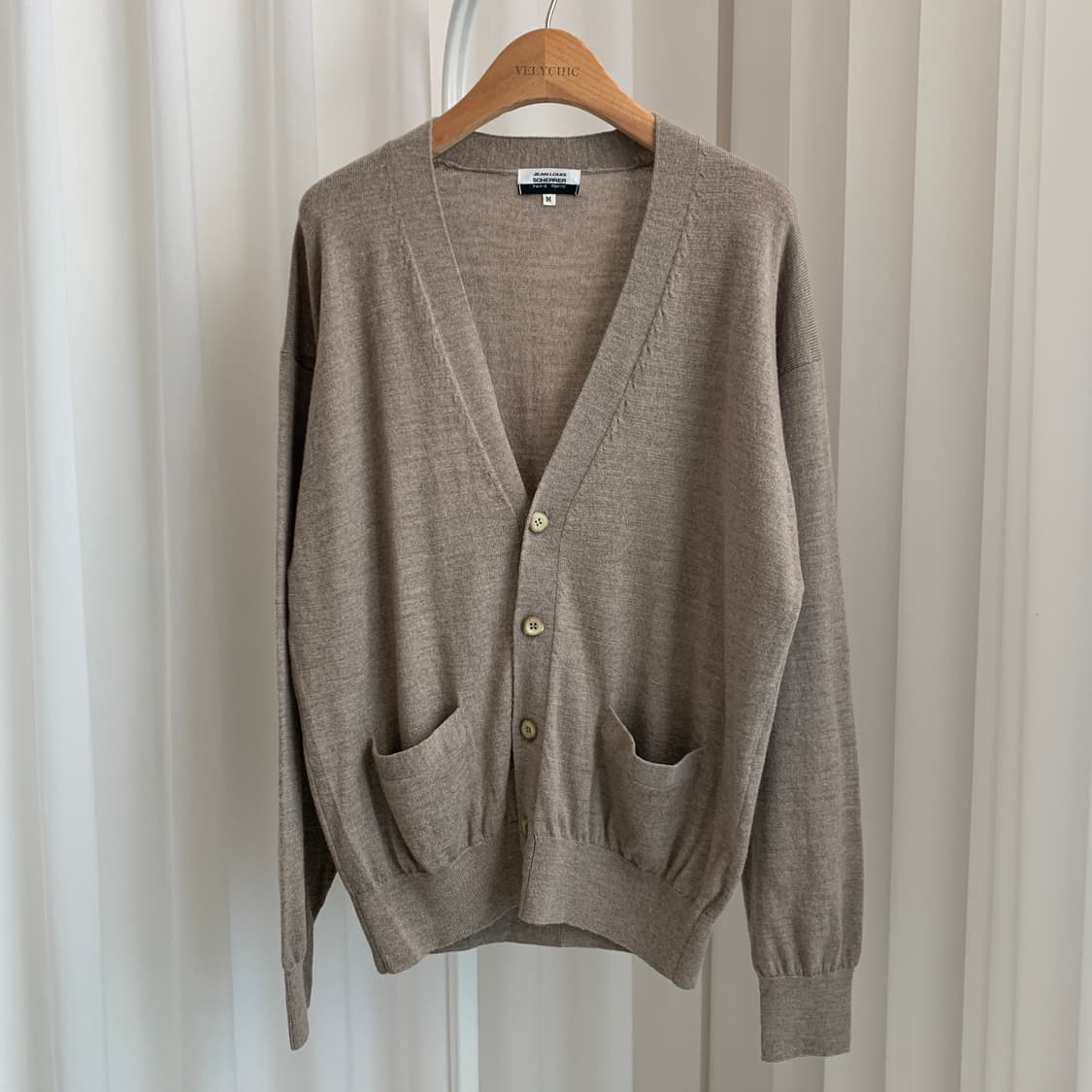 장루이쉐레 JEAN-LOUIS SCHERRER 울100 브이넥 가디건 상품이미지2