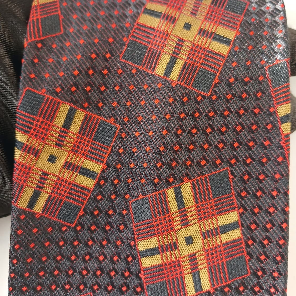 니노 세루티 실크 지오메트릭 넥타이 9.2cm A+등급 A19168
 상품이미지6