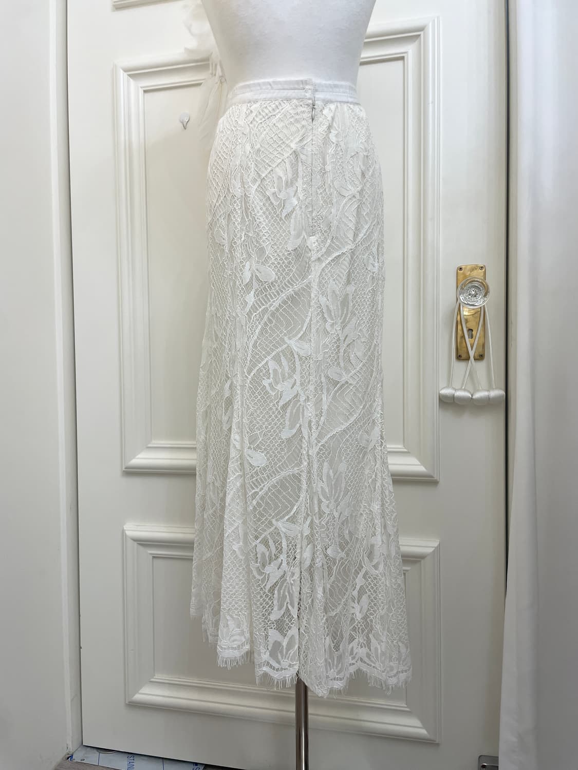 ivory lace mermaid line long skirt 상품이미지4