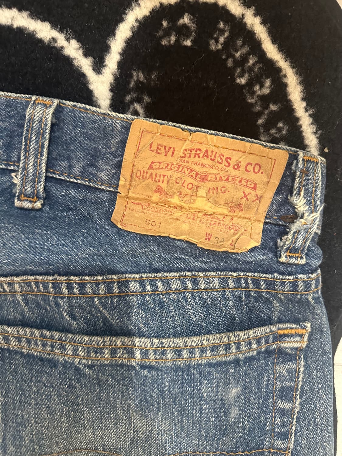 90's Levi's 501 Washed Denim Pants 상품이미지4