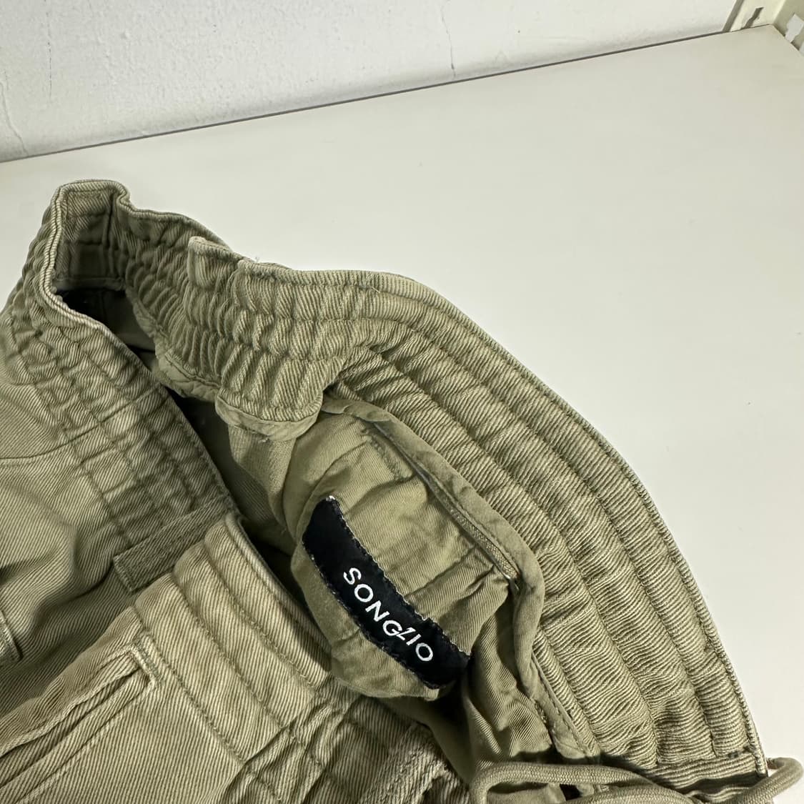 XL 송지오옴므 카키 루즈레귤러핏 10부 코튼 카고팬츠 상품이미지4