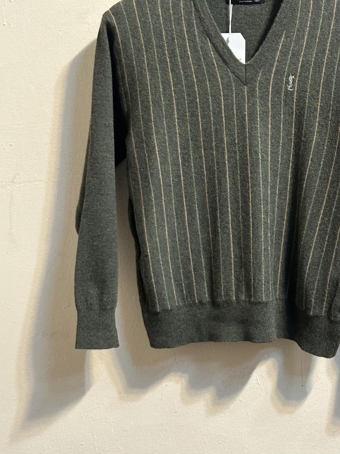 입생로랑 브이넥 스트라이프 울 니트 상품이미지4