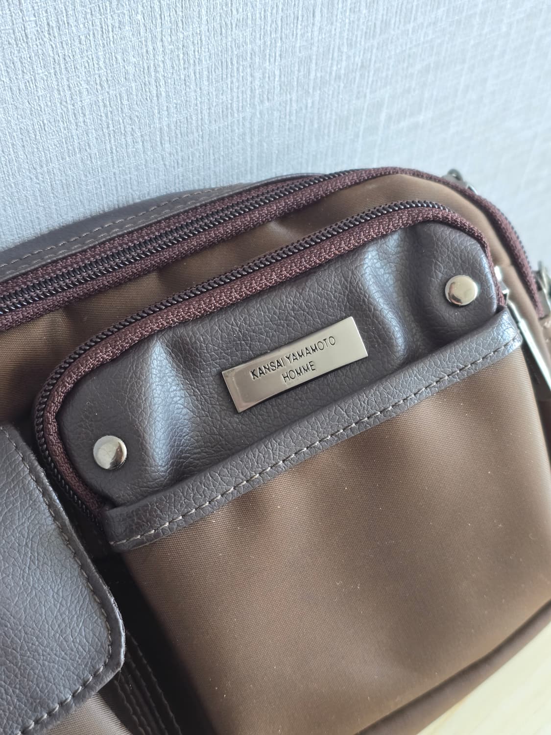 야마모토 간사이 포켓 브라운 숄더백 상품이미지3