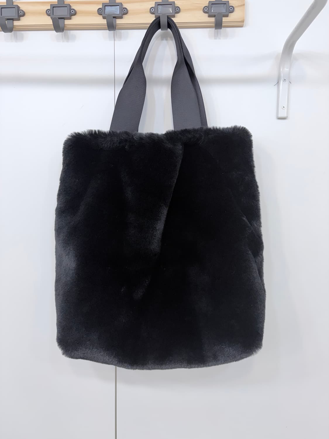 COS 코스 리버서블 포우 포 라인 쇼퍼백  상품이미지4