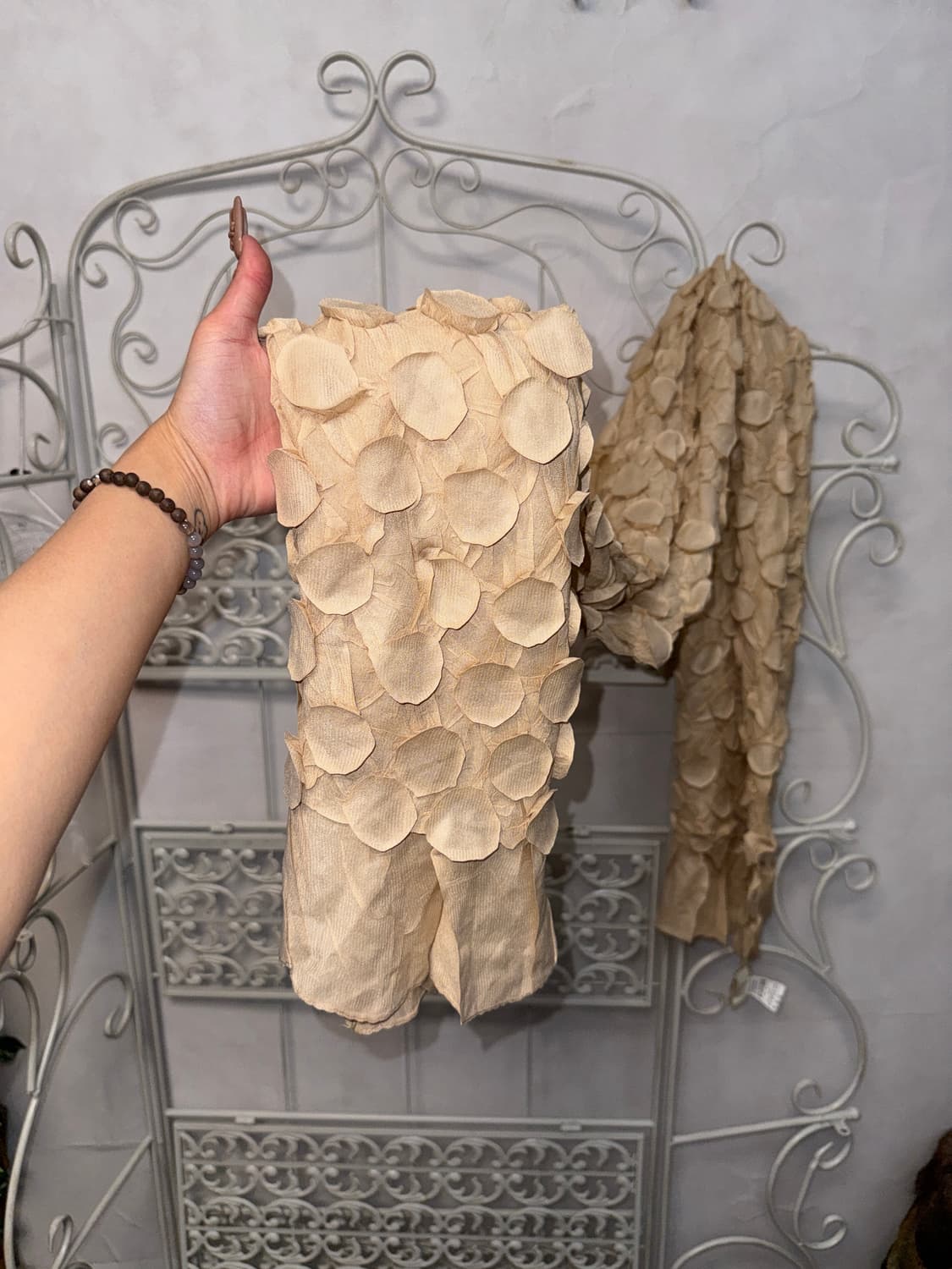 Beige circle pleats scarf 상품이미지3