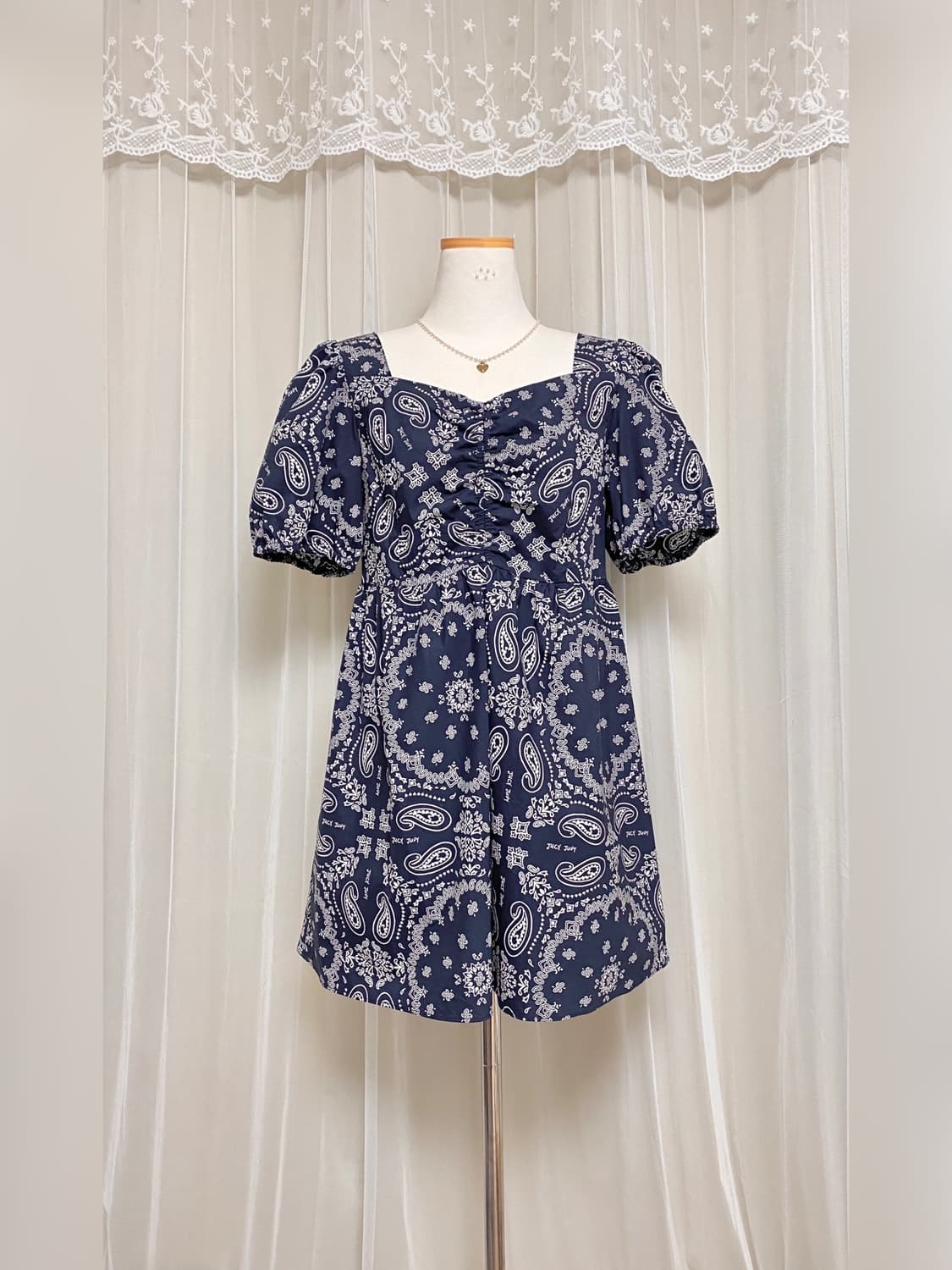 (새상품) 쥬시쥬디 네이비 면 코튼 스퀘어넥 페이즐리 셔링 미니 원피스 상품이미지1