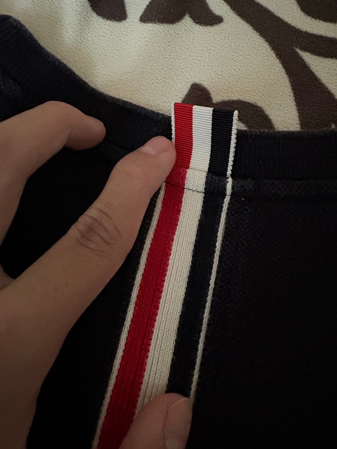 [3] 톰브라운 백삼선 반팔 상품이미지3