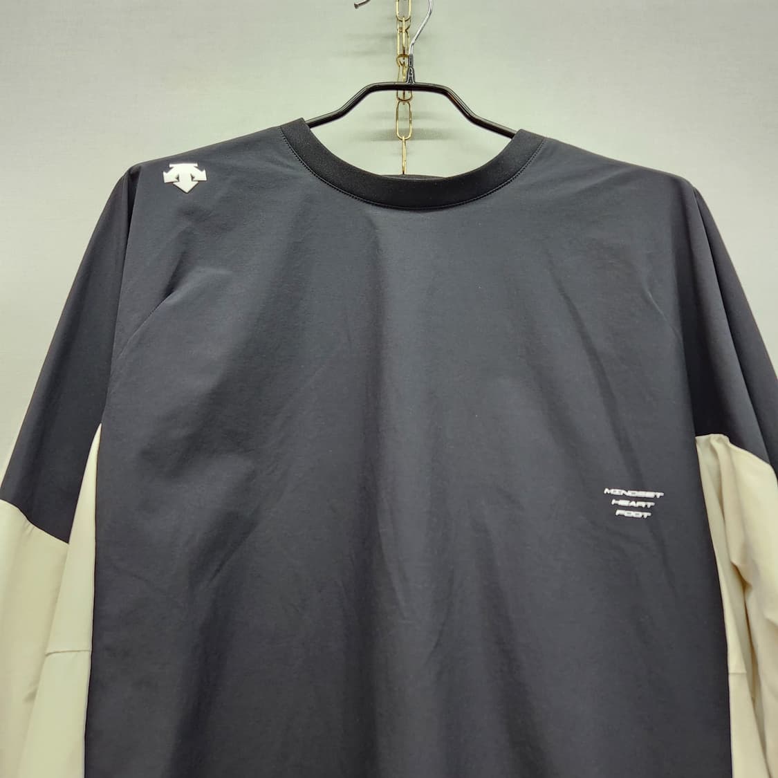 데상트 로고 스트링 나일론 웜업 바람막이 L(XL) 상품이미지2