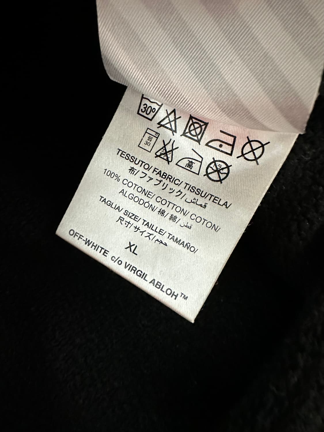 오프화이트 브이론 블랙 맨투맨 상품이미지8