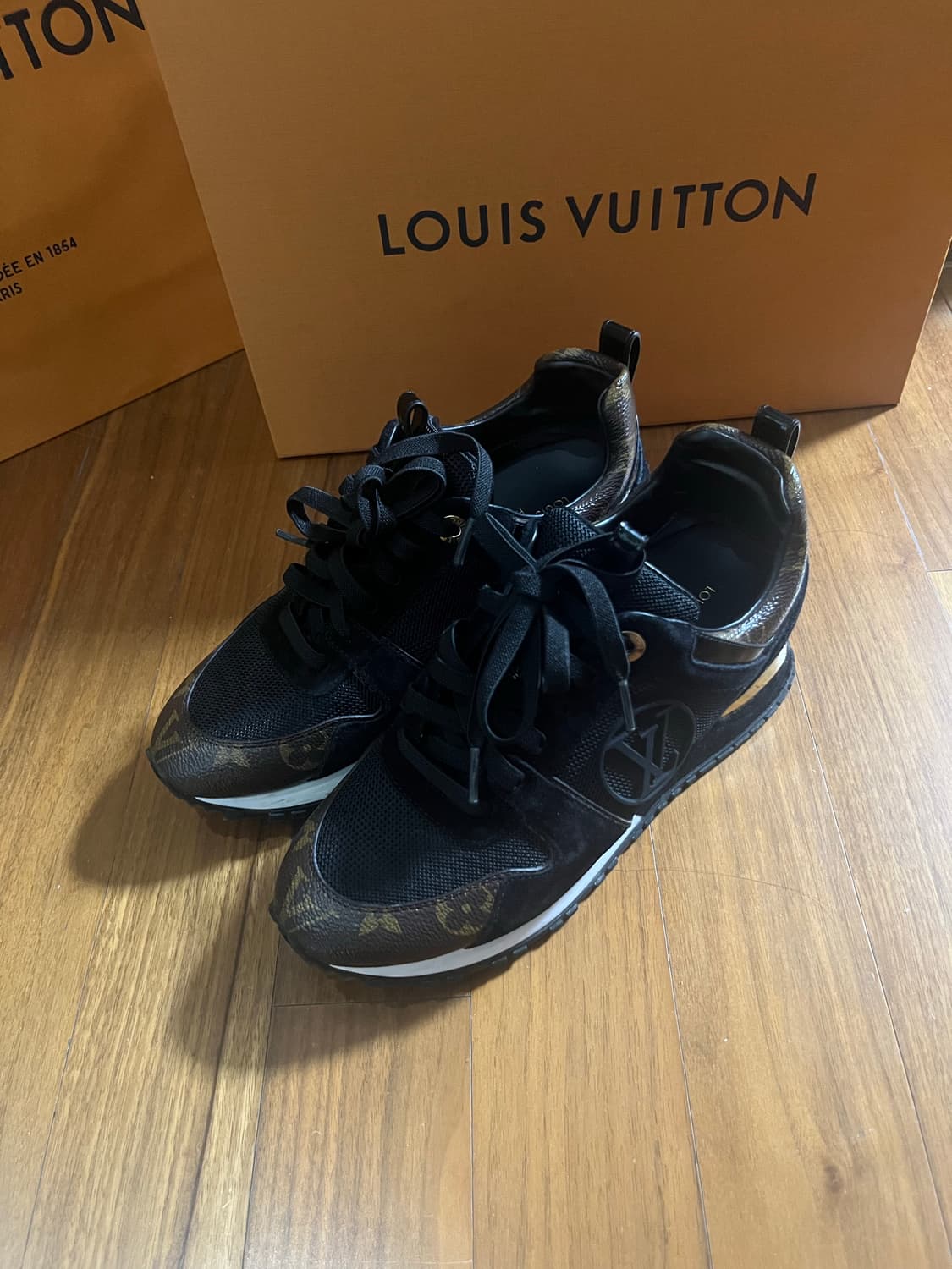 louis vuitton 루이비통 런어웨이 스니커즈 36 상품이미지5
