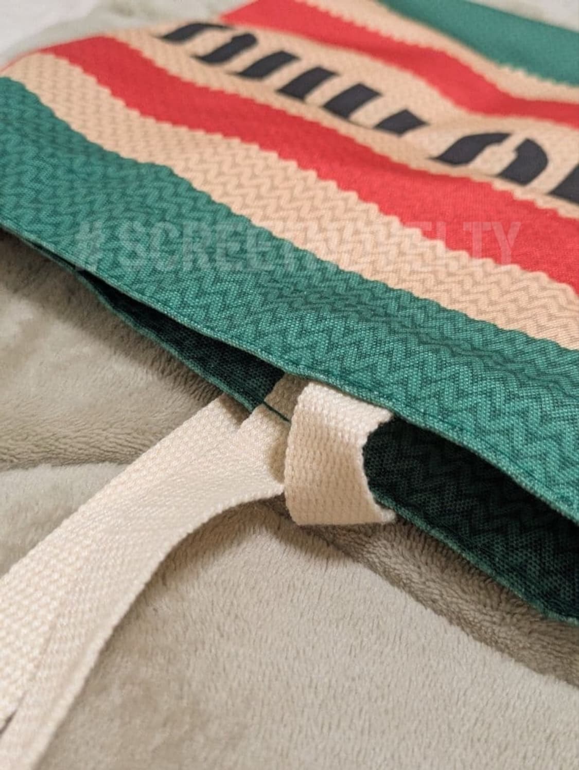 미우미우 뷰티 에코백 기프트백 그린 상품이미지5