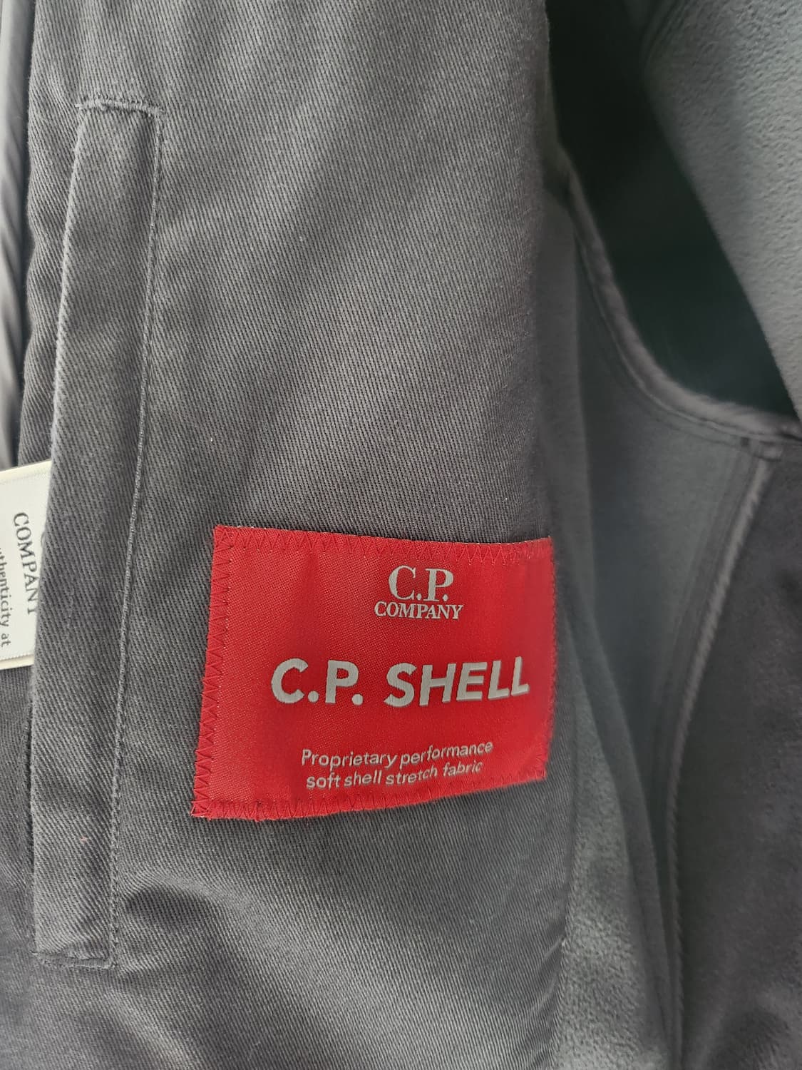 씨피컴퍼니 쉘 고글 자켓 판매합니다 상품이미지6