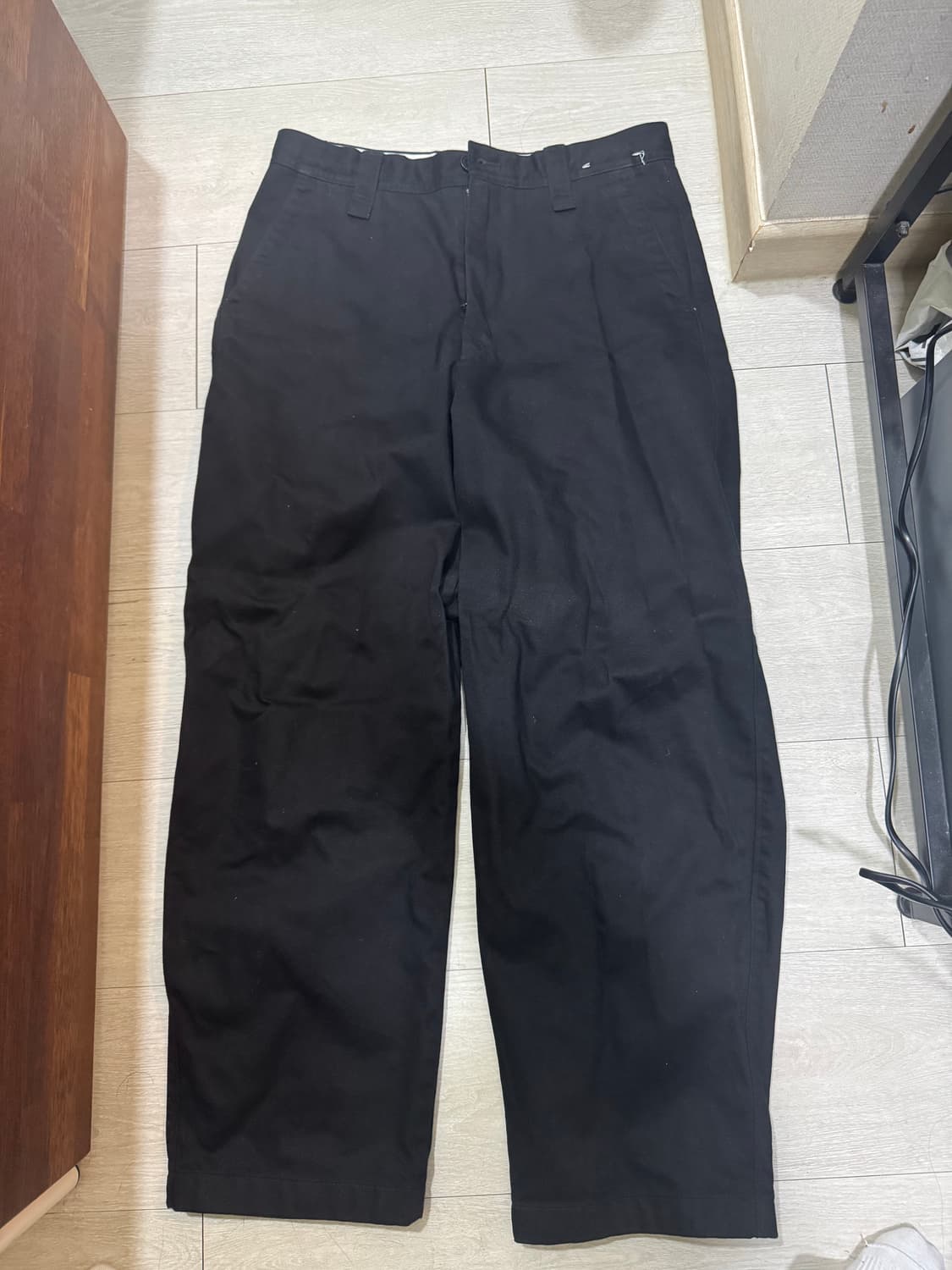 유니클로 와이드 핏 치노팬츠 상품이미지1