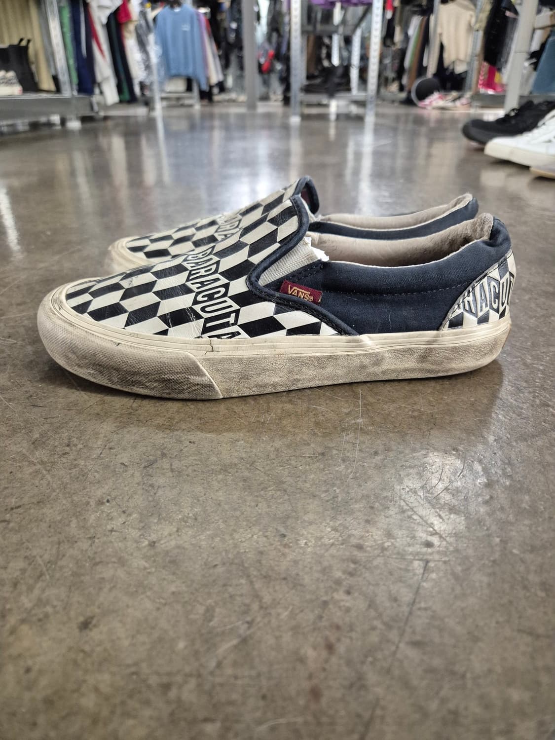 반스 볼트 바라쿠타 슬립온 250 상품이미지4