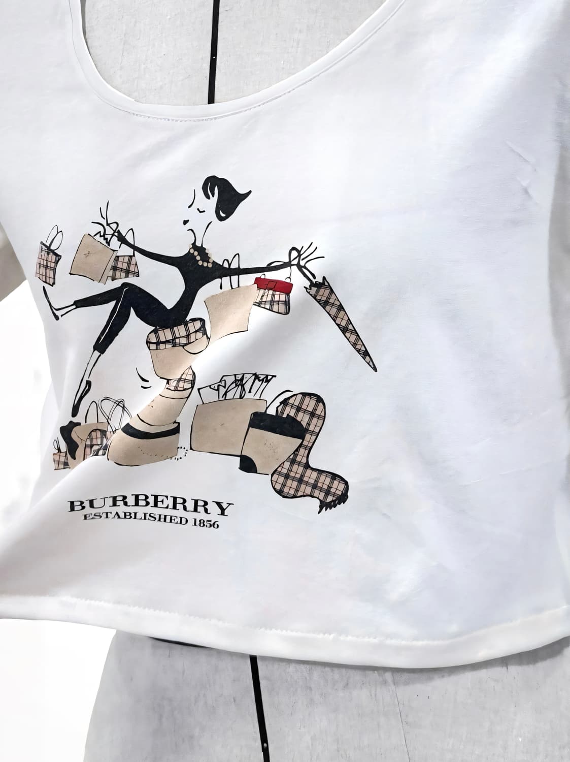 Burberry London Graphic Crop T-Shirt 상품이미지3