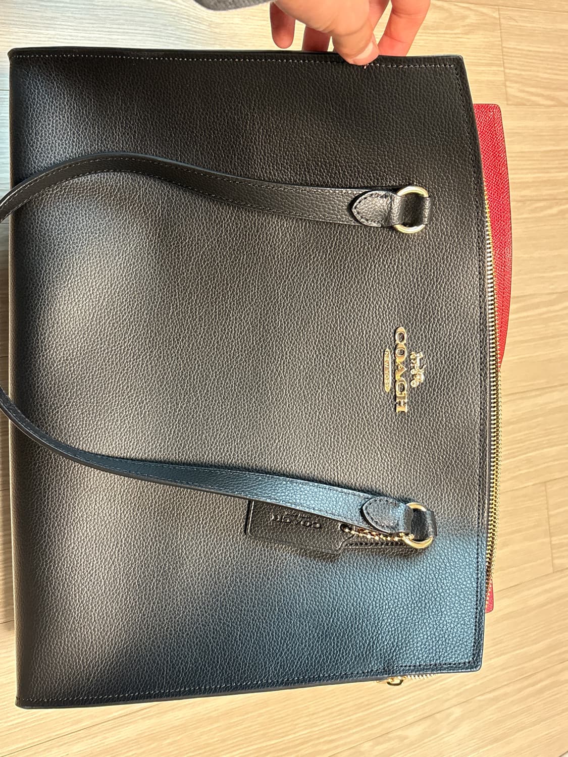 코치 블랙 가죽 토트&숄더백 안감레드 상품이미지1