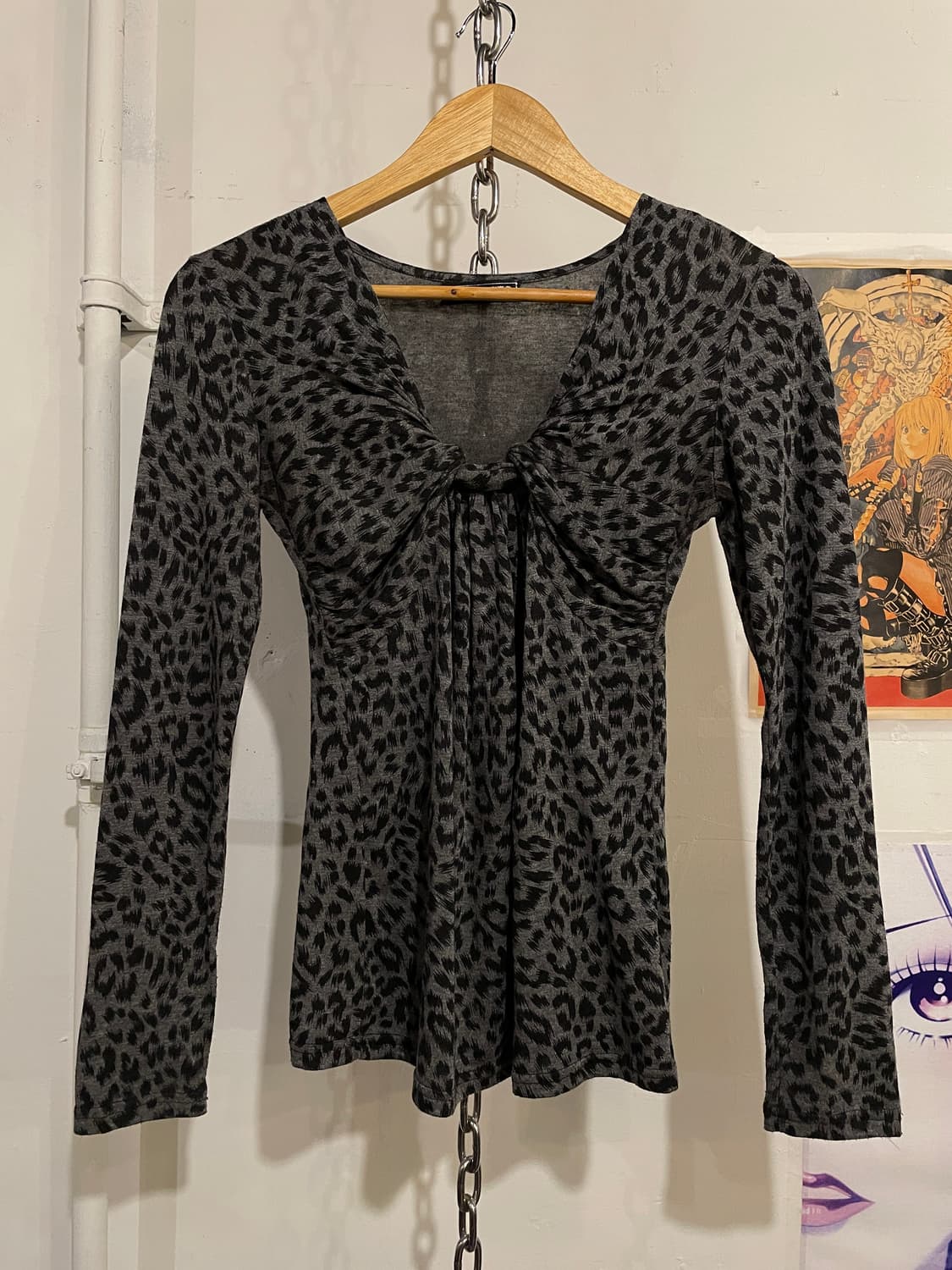 레오파드 패턴 꼬임 디테일 그레이 롱슬리브 갸루 상품이미지2